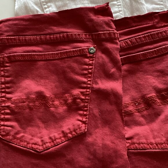 A Bundle of Denim Scraps Recycling Fabric Material Quilting Sewing Jean Pockets - Picture 5 of 12